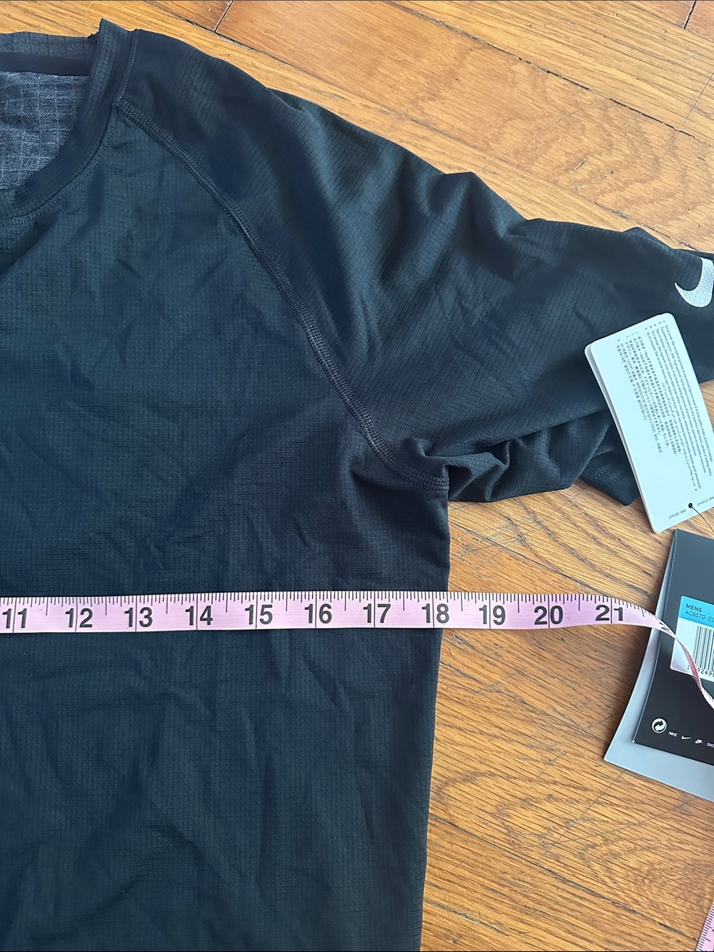 Nike Pro Hypercool Men's Training Shirt Black M NWT - Picture 8 of 10